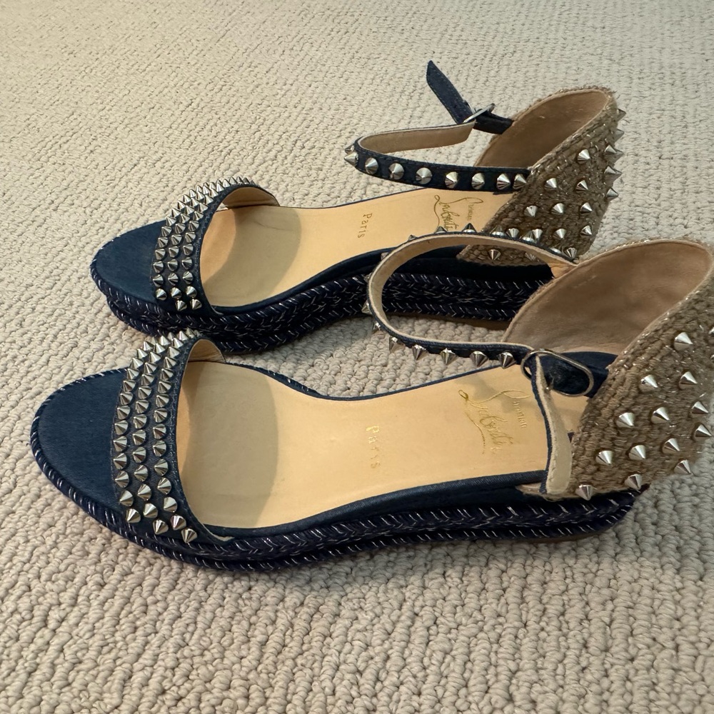 Christian Louboutin Women’s Navy Jean Sandals with silver mallets. Sz 40